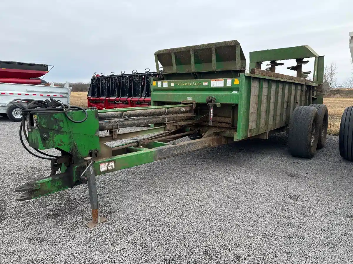 Gallery image 2 for Used Leon 425V Manure Spreader