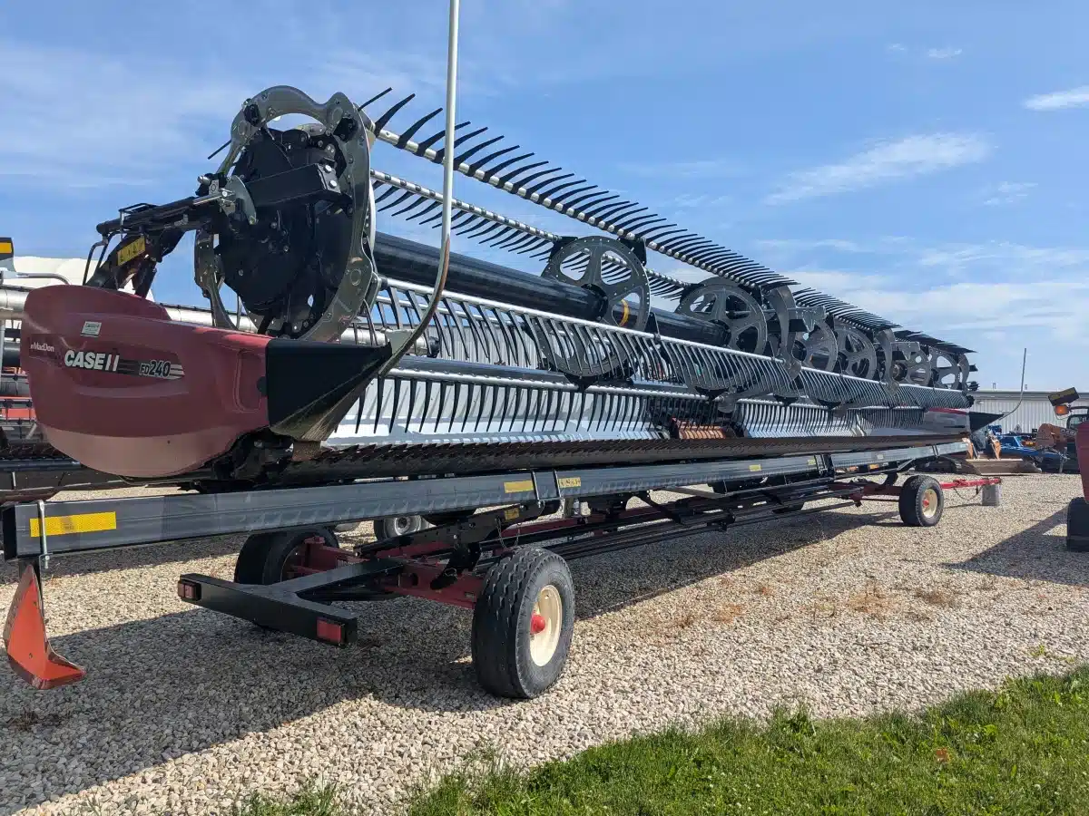 Gallery image 1 for Used 2023 MacDon FD240 Header - Draper