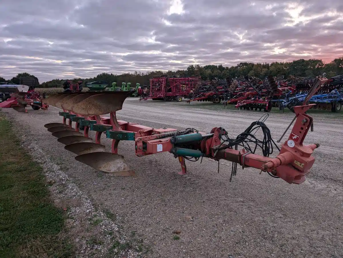 Gallery image 1 for Used 2016 Kverneland PB115 Plow