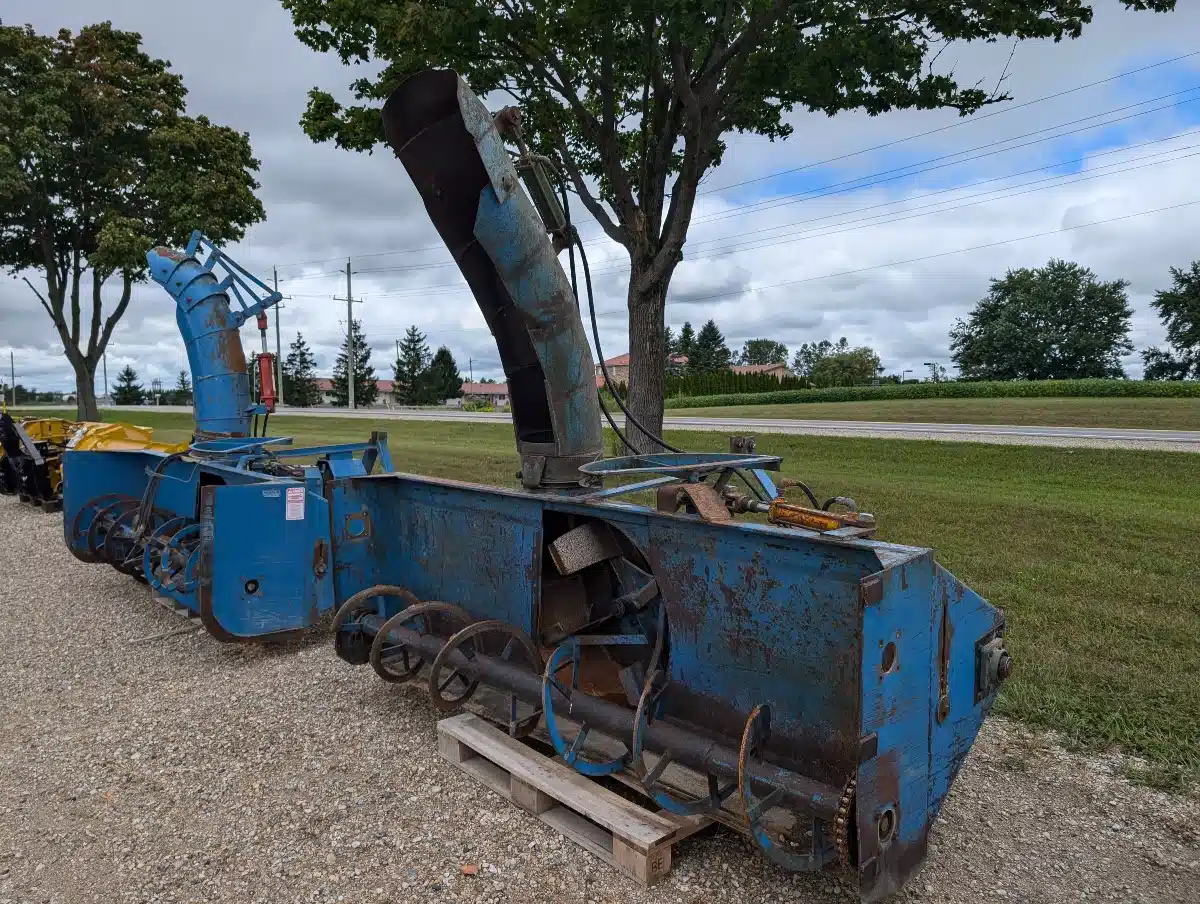 Gallery image 1 for Used Lucknow S8 Snow Blower