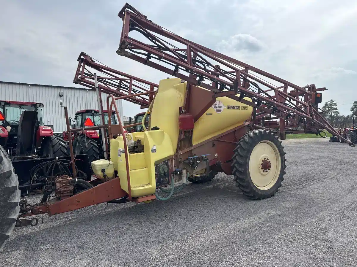 Gallery image 1 for Used Hardi NAVIGATOR NP1100 Sprayer - Pull Type