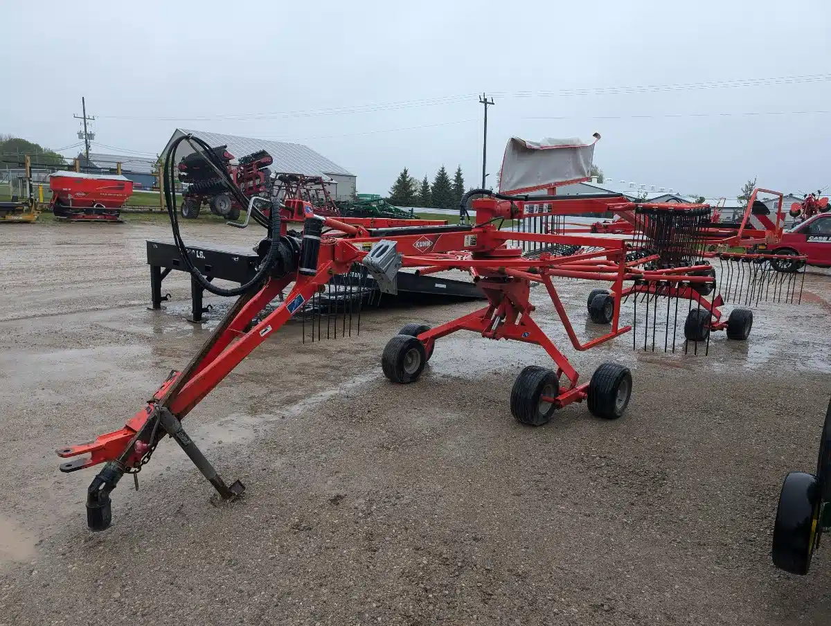 Gallery image 1 for Used 2017 Kuhn GA 7932 Rake