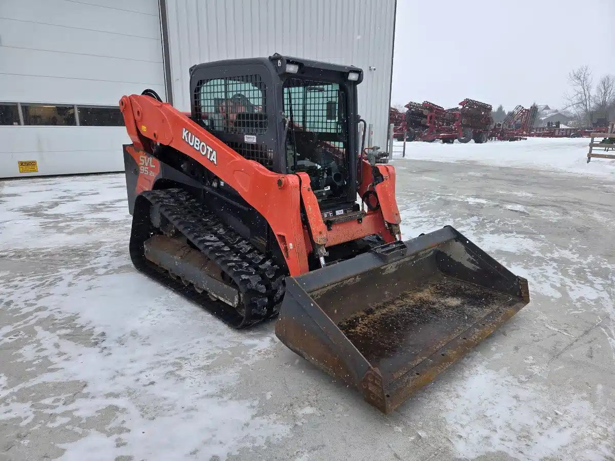Gallery image 2 for 2017 Kubota SVL95-2S Track Loader