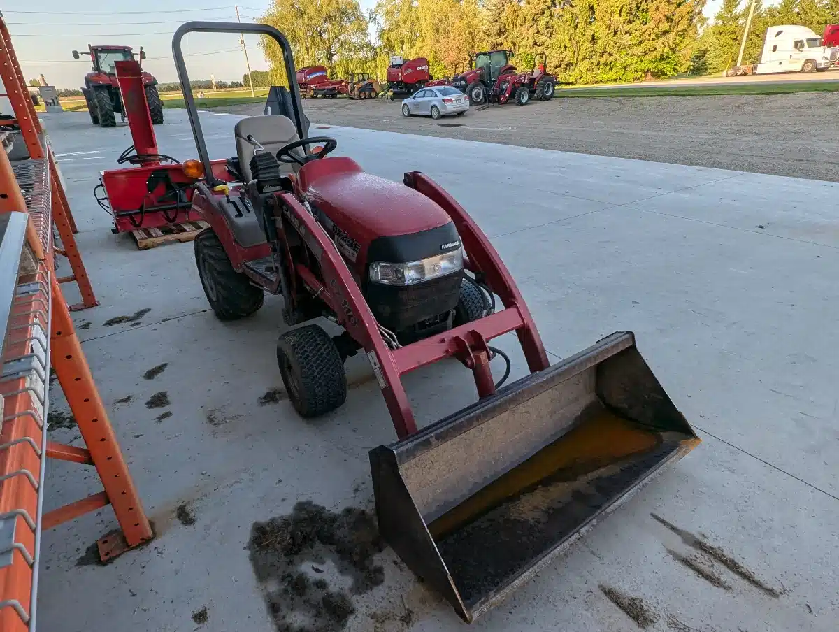 Gallery image 2 for Used 2004 Case IH DX24E Tractor