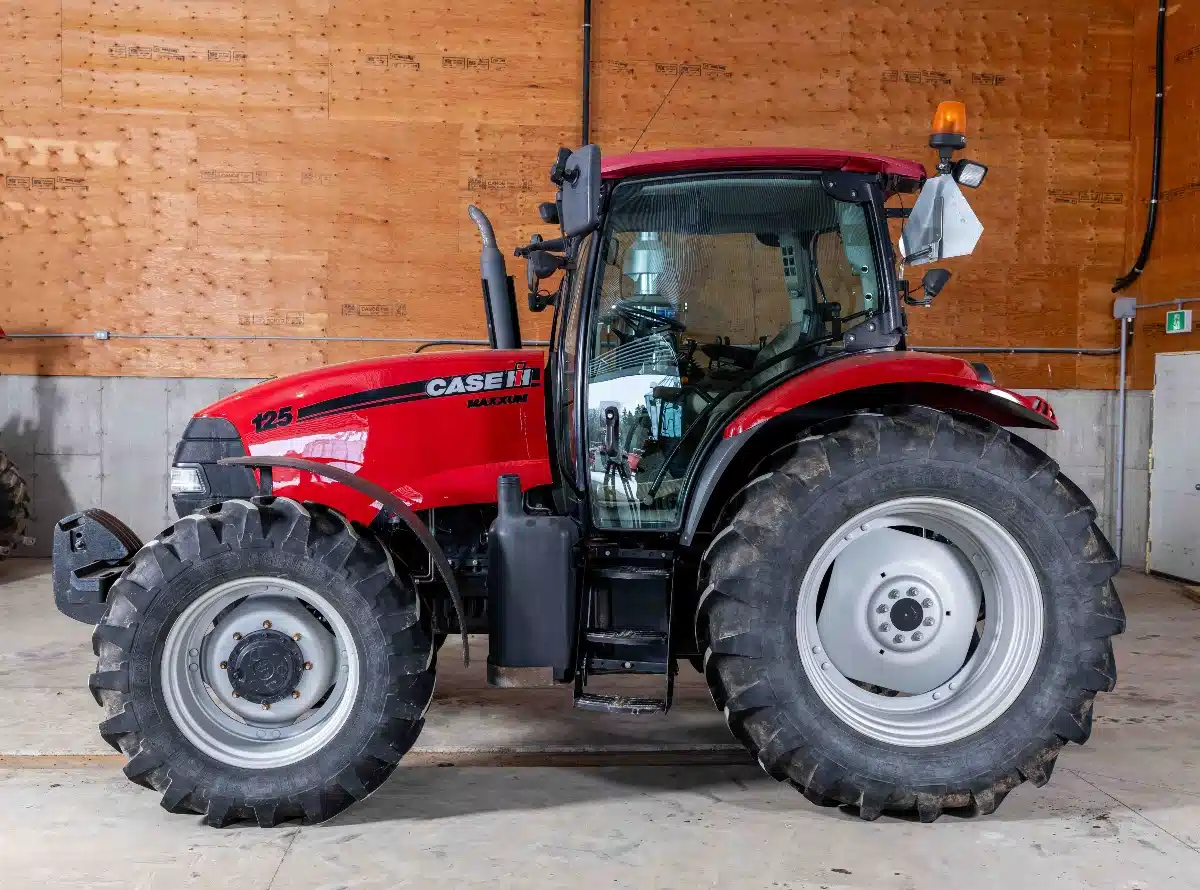 Gallery image 1 for Used 2009 Case IH MAXXUM 125 Tractor