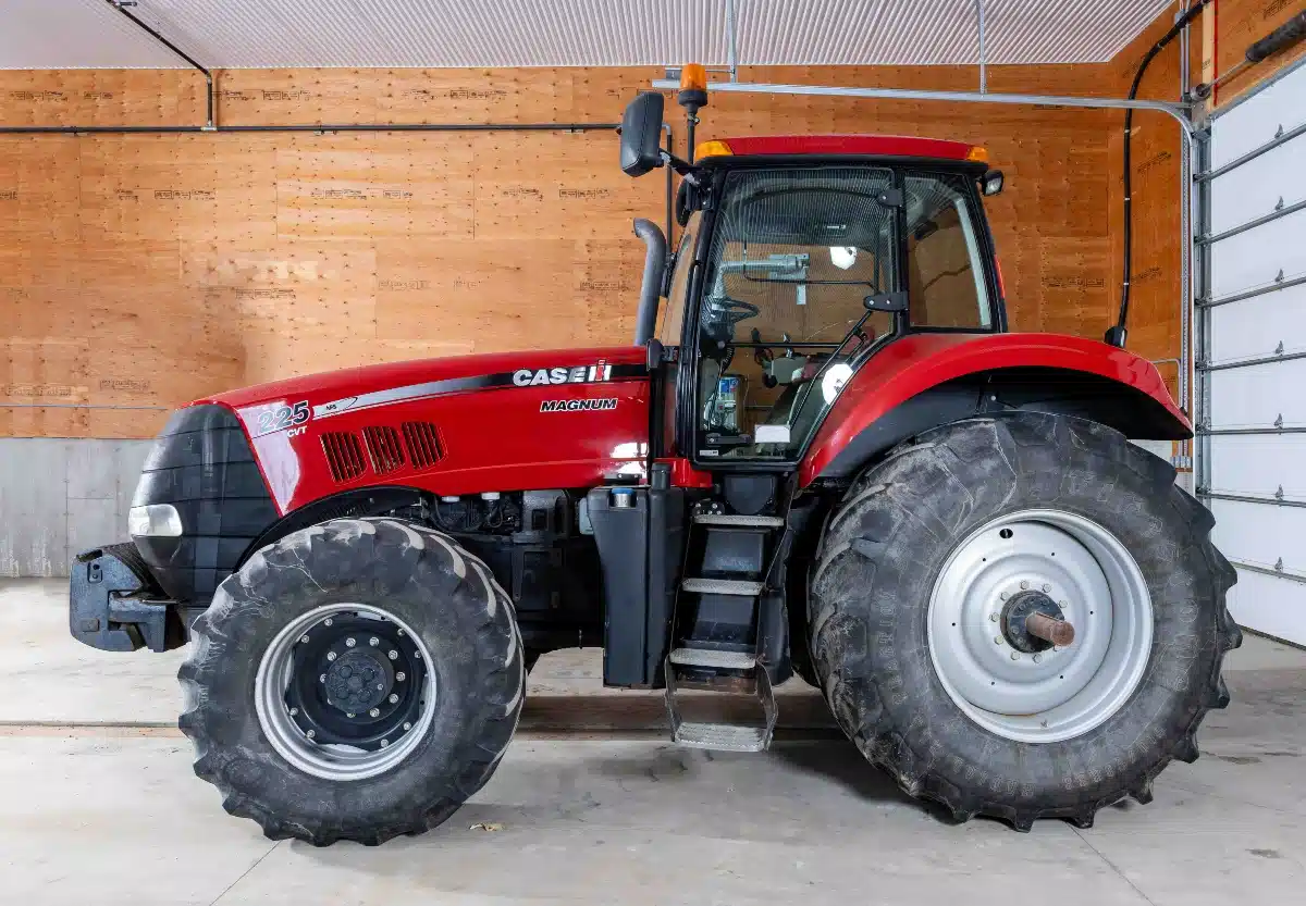 Gallery image 1 for Used 2011 Case IH MAGNUM 225 CVT Tractor