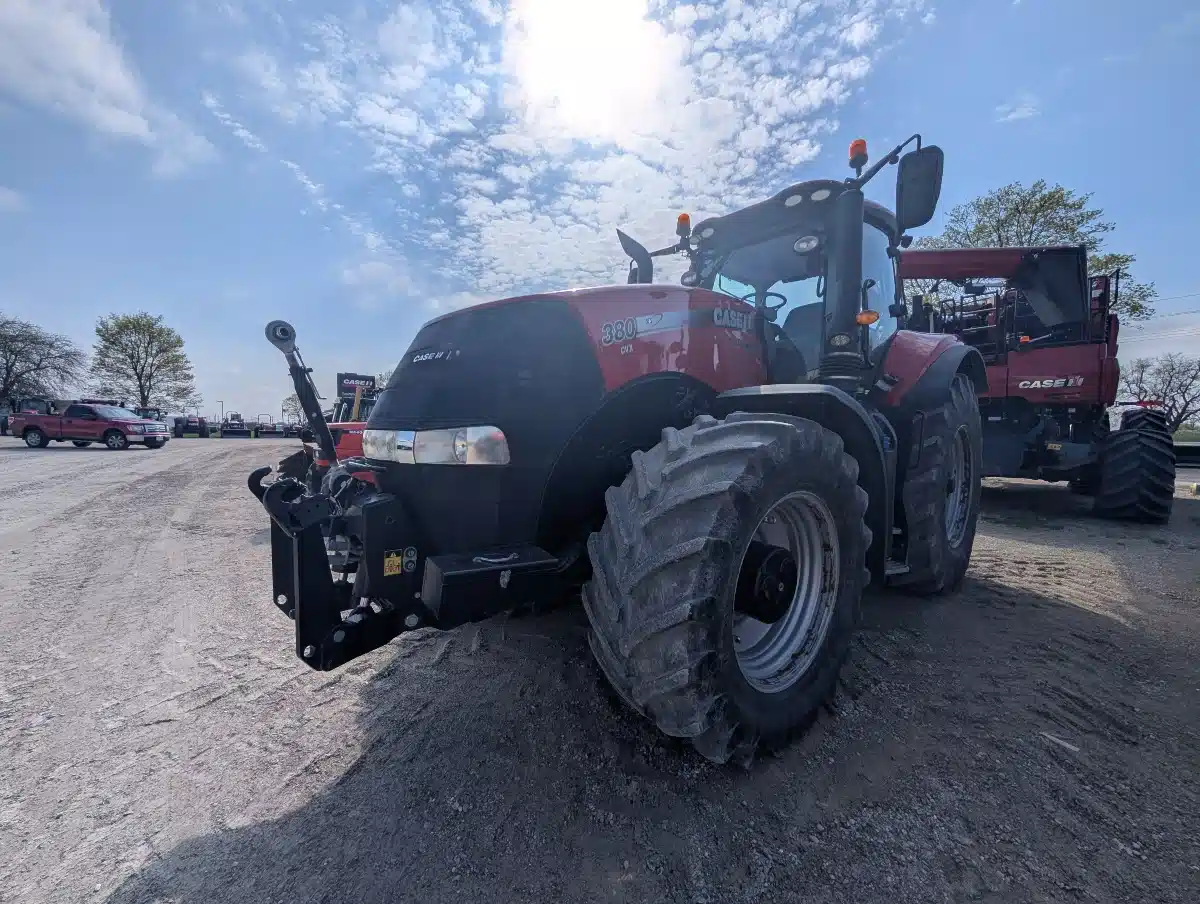 Gallery image 2 for Used 2016 Case IH MAGNUM 380 Tractor
