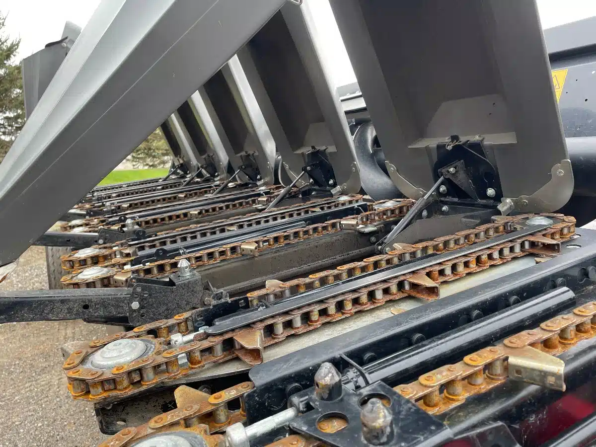 Gallery image 2 for Used 2022 MacDon C3006C Header - Row Crop