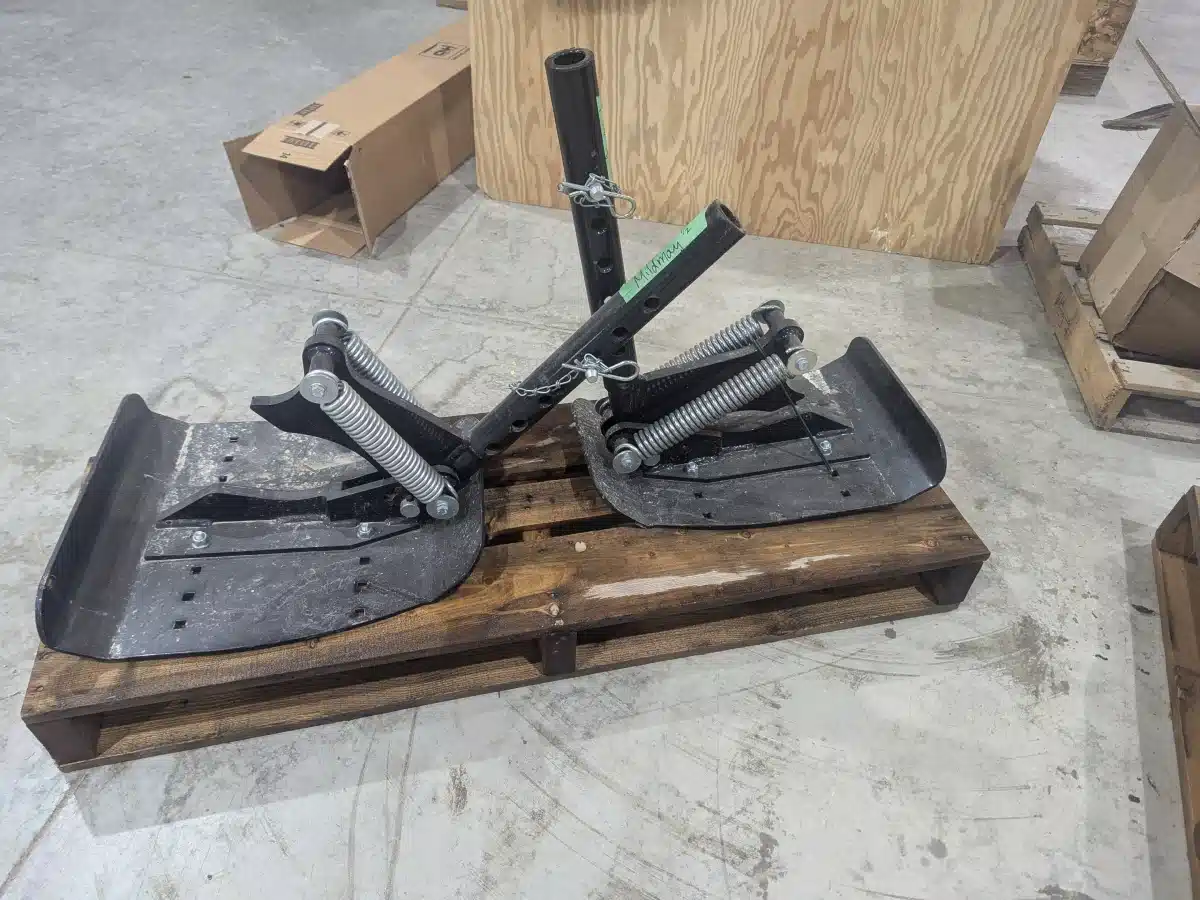 Gallery image 2 for New 2023 MacDon B6733 Attachment