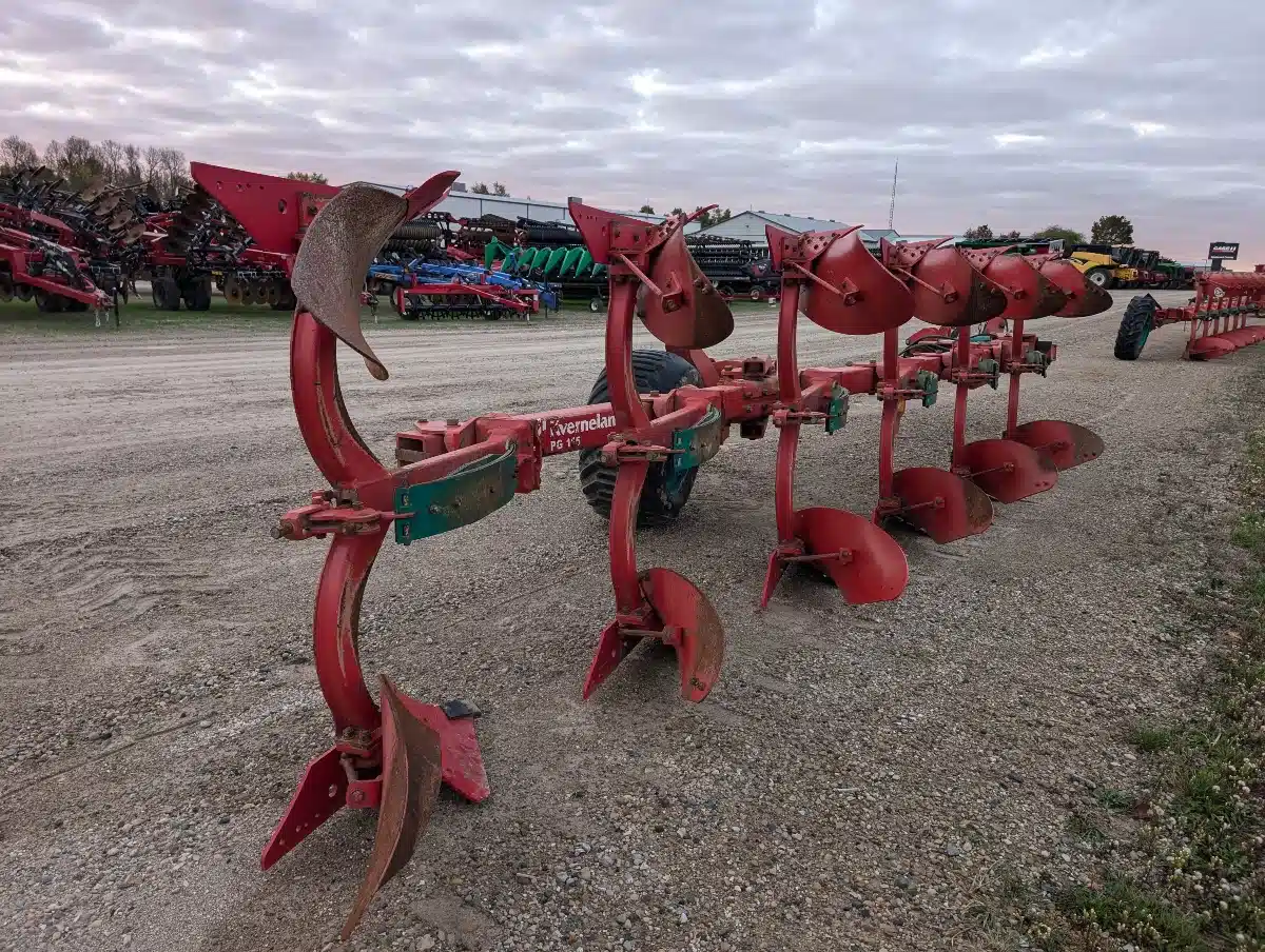 Gallery image 1 for Used Kverneland 115 Plow