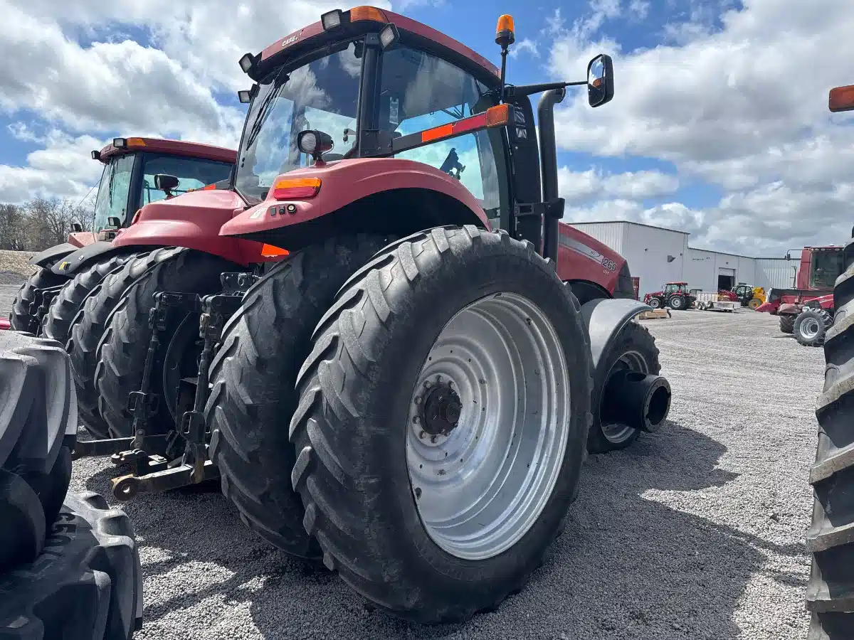 Gallery image 2 for Used 2014 Case IH MAGNUM 260 Tractor