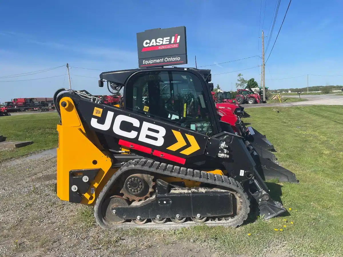 Gallery image 2 for New 2023 JCB 2TS-7T Track Loader