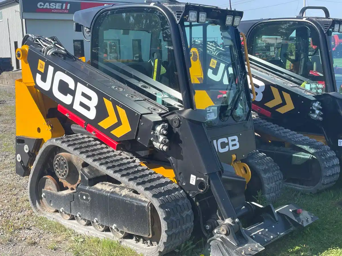 Gallery image 1 for New 2023 JCB 2TS-7T Track Loader