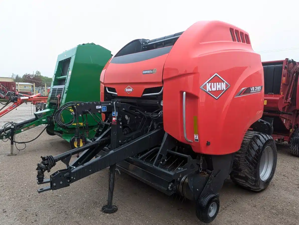 Gallery image 1 for Used 2021 Kuhn VB 3165 Round Baler