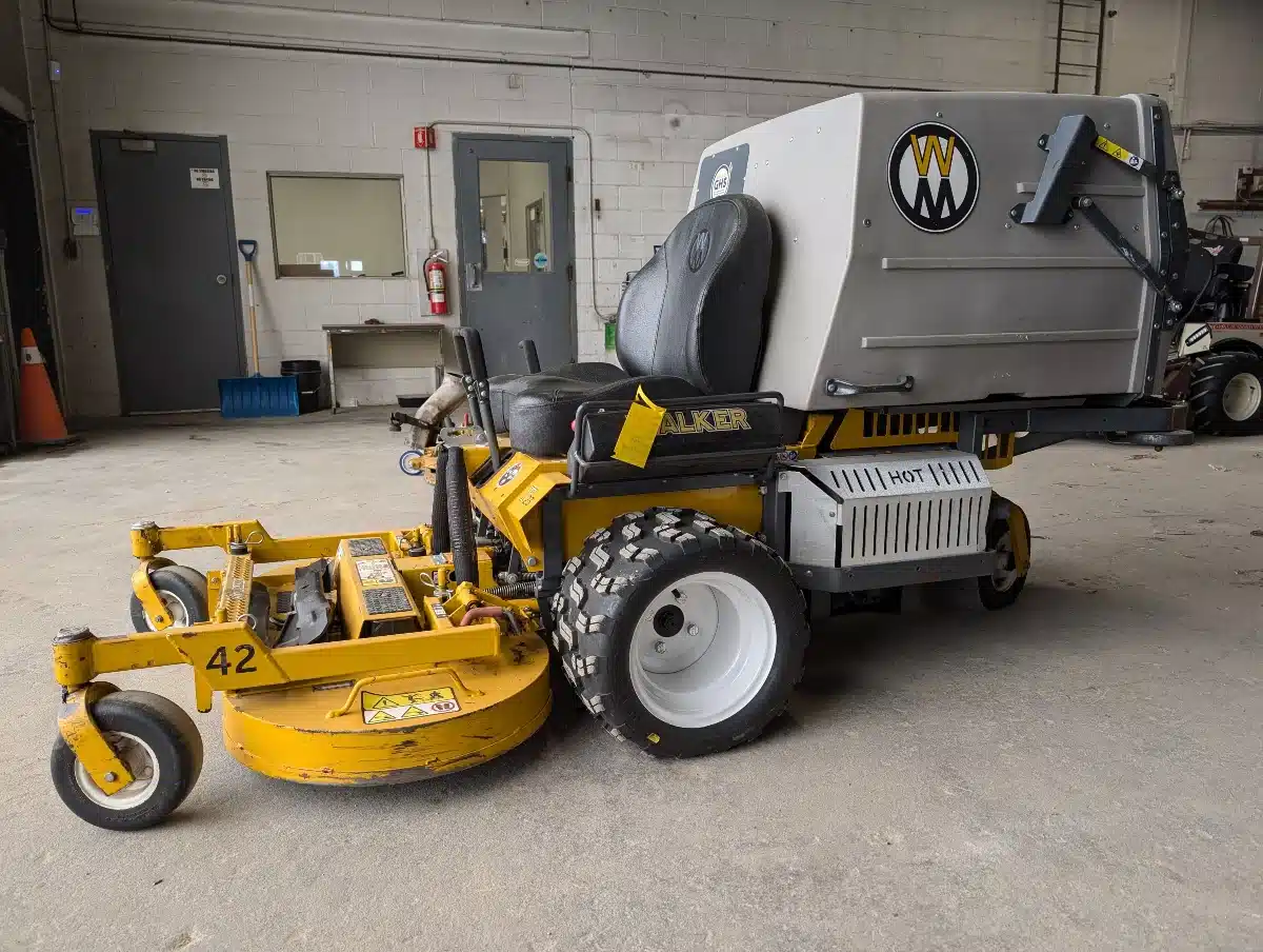 Gallery image 1 for Used Walker MT23 Mower - Zero Turn
