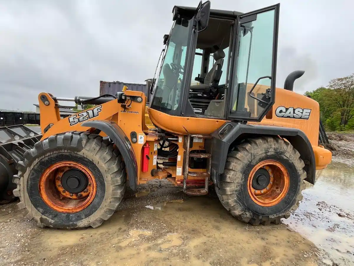 Gallery image 1 for Used 2016 Case 521F Wheel Loader