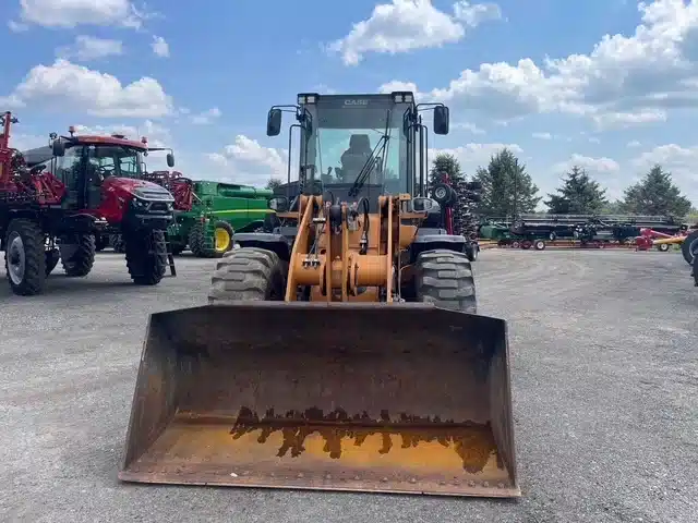 Gallery image 2 for Used 2016 Case 521F Wheel Loader