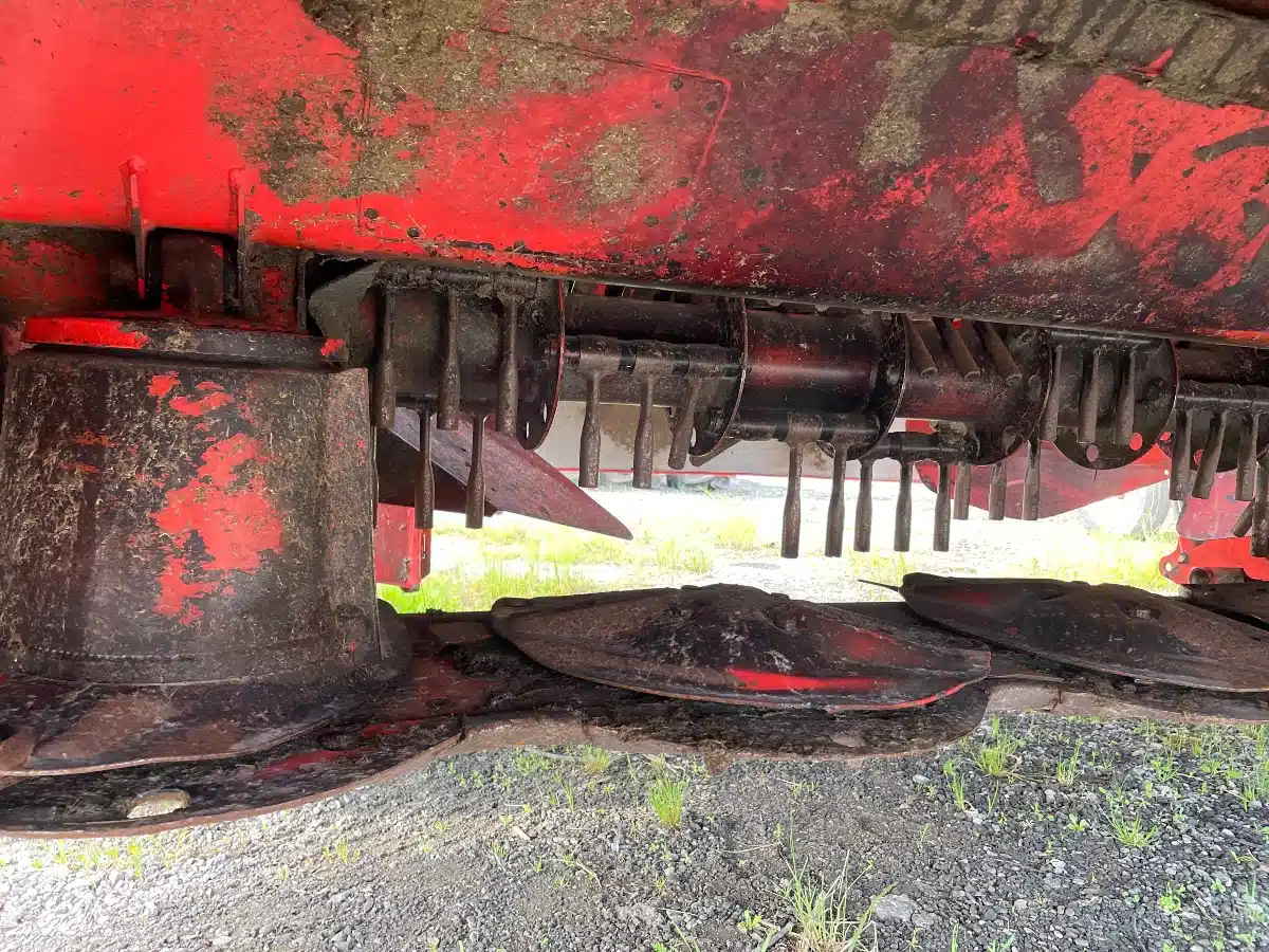 Gallery image 2 for Used 2014 Kuhn GA353GC Mower Conditioner