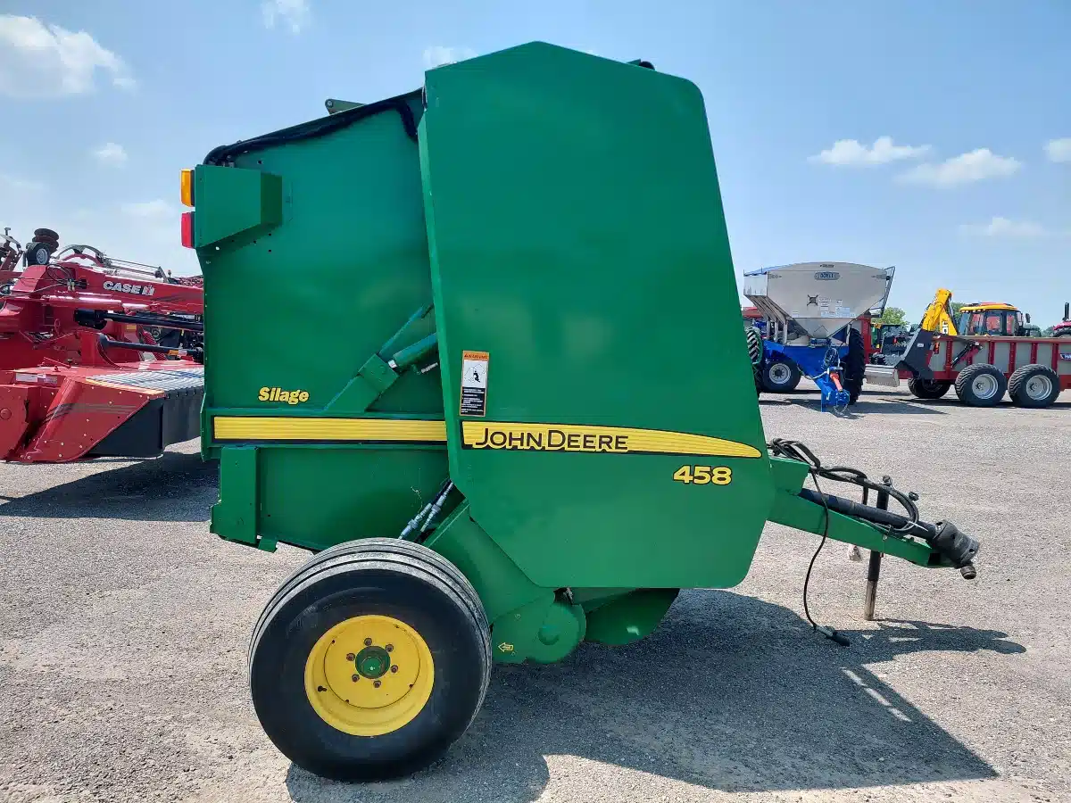 Gallery image 1 for Used 2007 John Deere 458 Round Baler