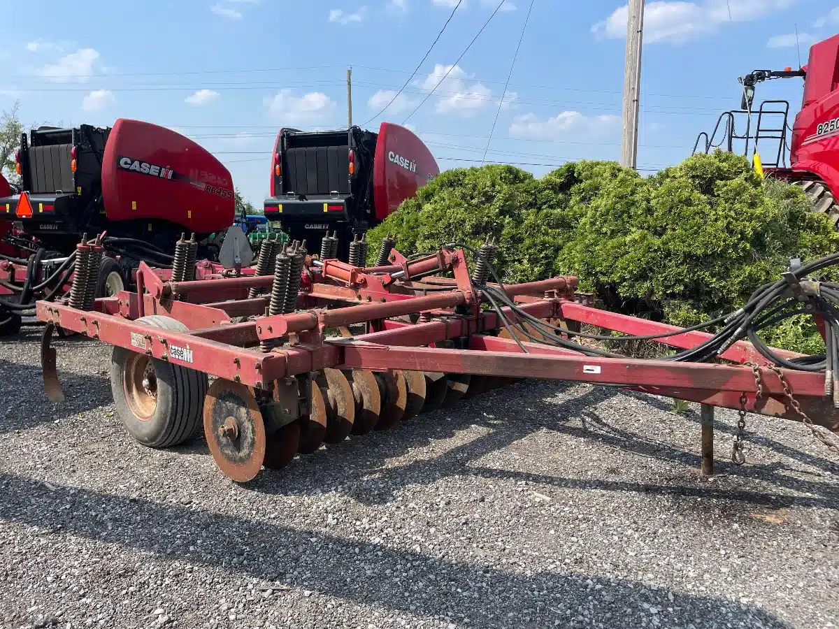 Gallery image 1 for Used Case IH 6500 Chisel Plow