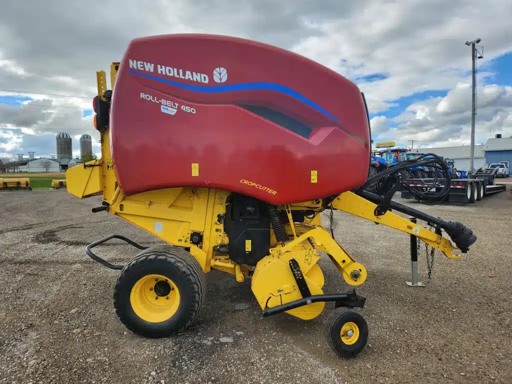 Photo de la Galerie 1 pour 2022 New Holland ROLL-BELT 450 Presse à Balle Ronde