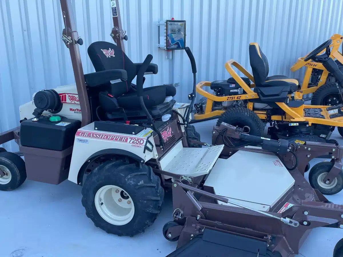 Gallery image 1 for New 2025 Grasshopper 725D Mower - Front Deck