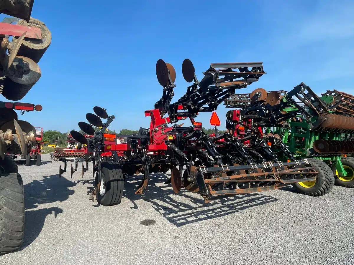 Gallery image 1 for New 2023 Case IH ECOLO-TIGER 875 Disc Ripper