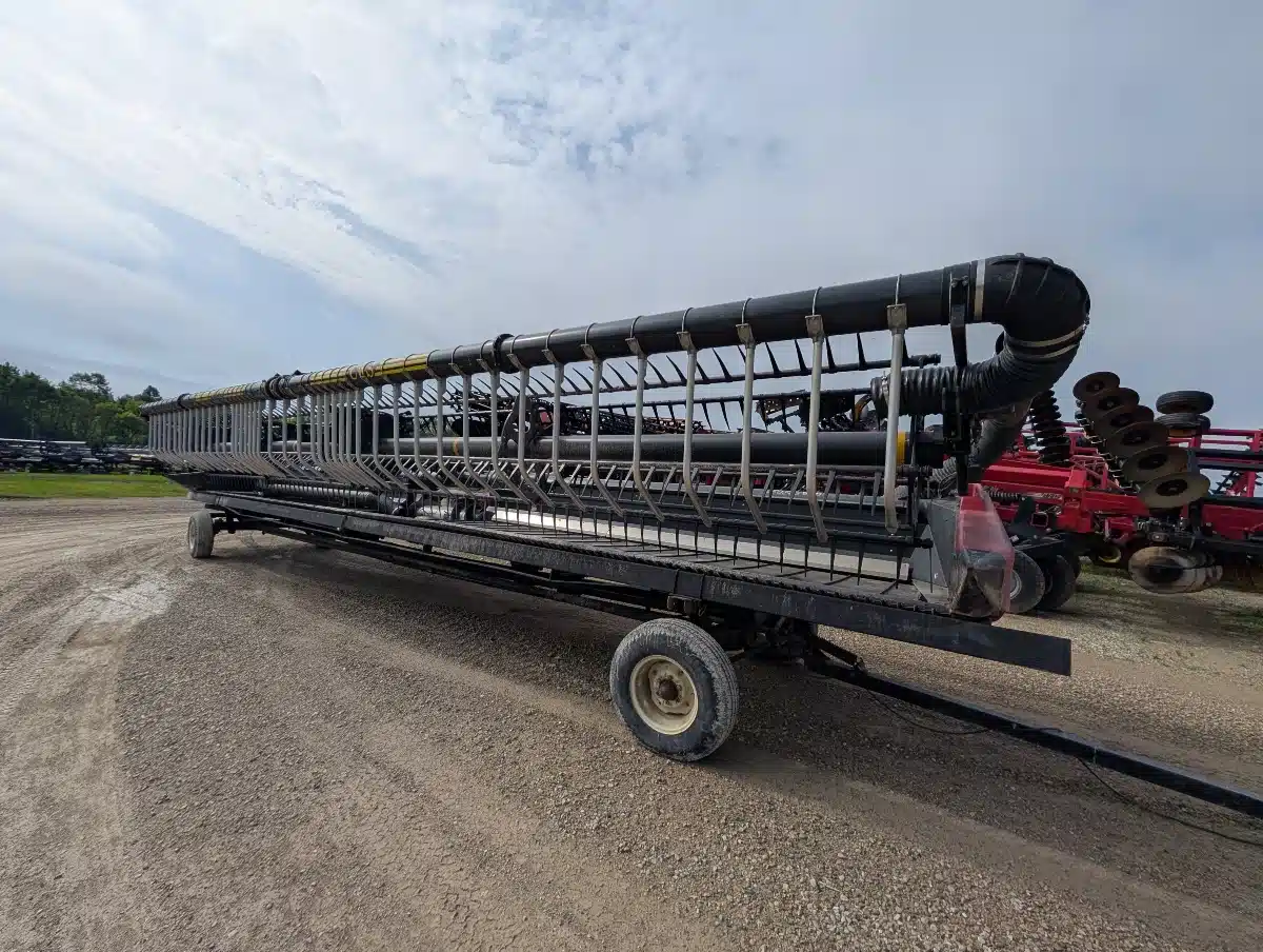 Gallery image 1 for Used 2011 Case IH 2162 Header - Draper