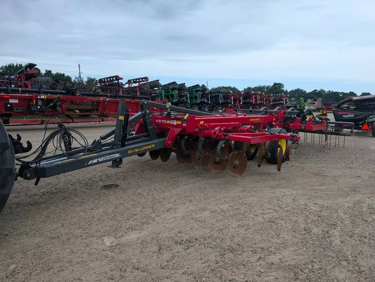 Gallery image 1 for Used Sunflower 4610 Disc Ripper
