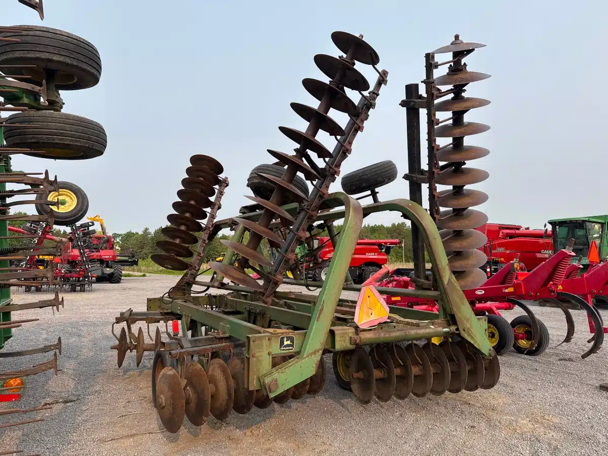 Gallery image 1 for Used John Deere 235 Disc