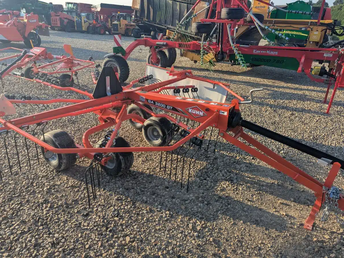 Gallery image 2 for New 2022 Kuhn GA 3200 GT Rake