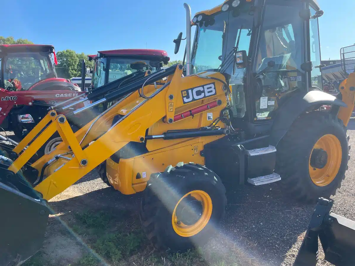 Gallery image 1 for New 2024 JCB 3CX Backhoe Loader