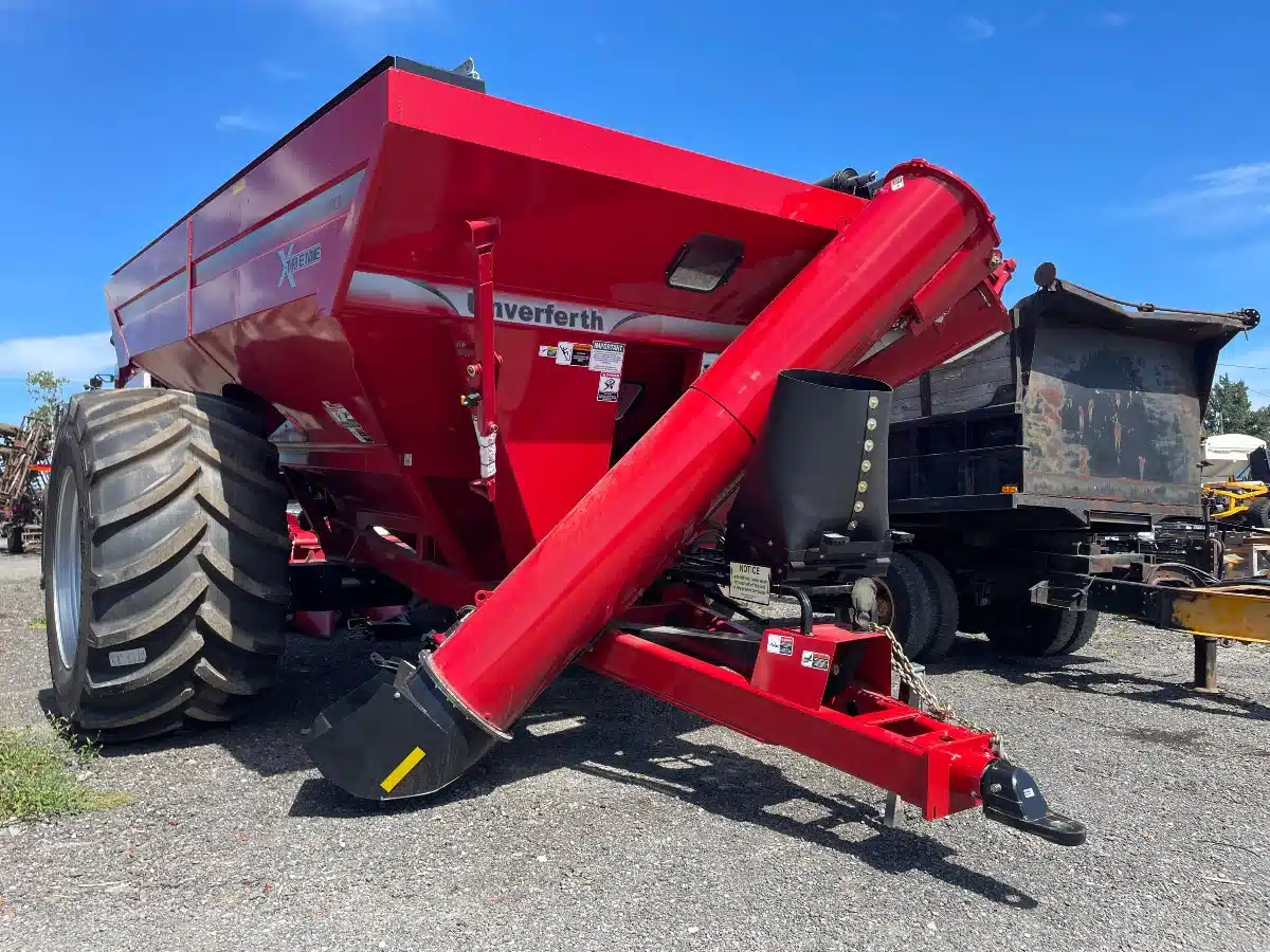 Gallery image 1 for New 2025 Unverferth UN1119 Grain Cart