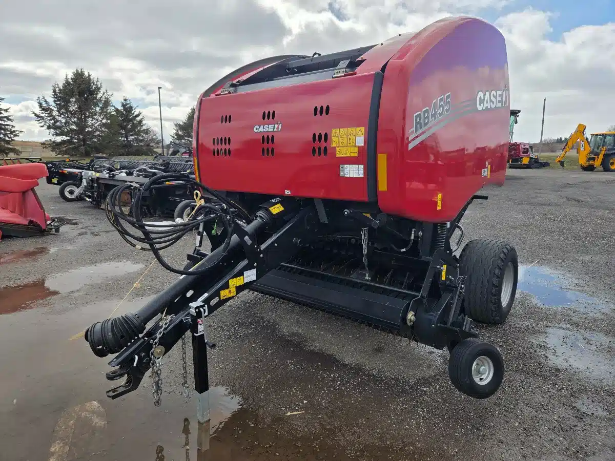 Gallery image 2 for 2023 Case IH RB455 Round Baler