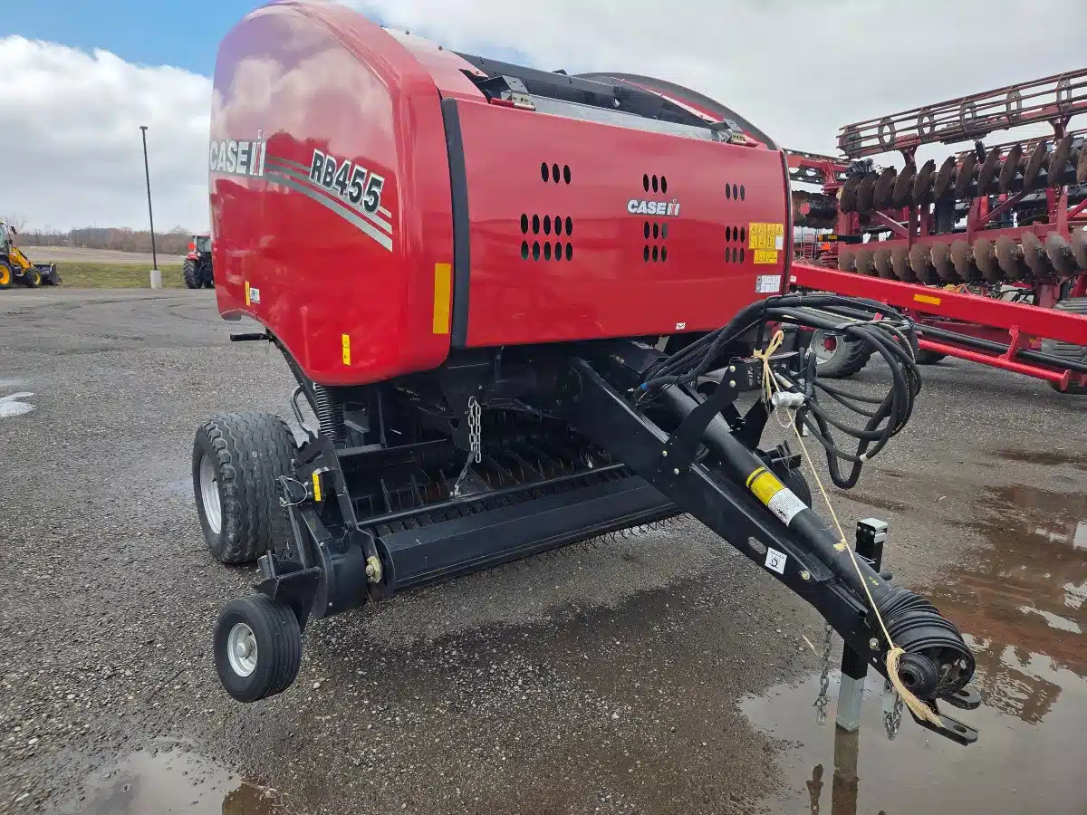 Gallery image 1 for 2023 Case IH RB455 Round Baler