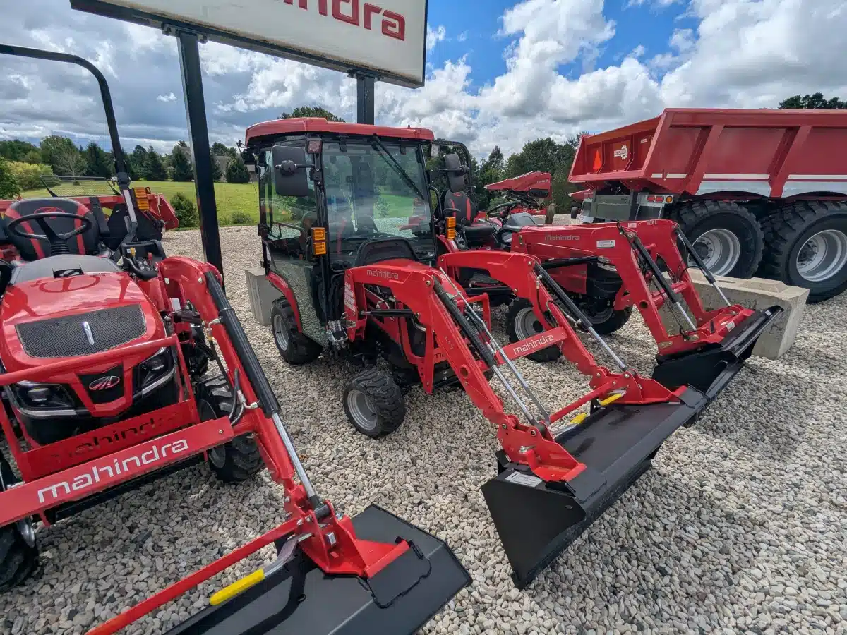 Gallery image 2 for New 2025 Mahindra 1120 Tractor
