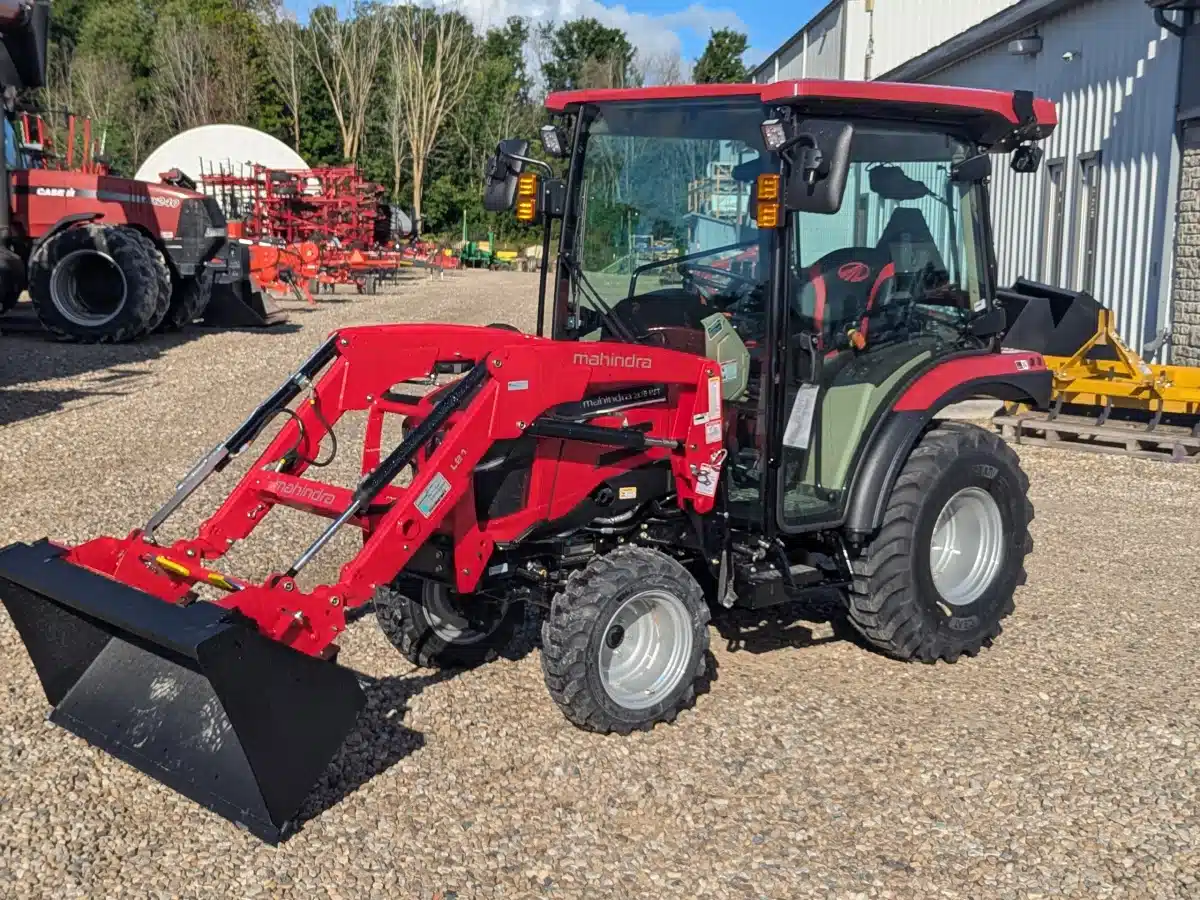 Gallery image 1 for New 2025 Mahindra 21264FHIL Tractor
