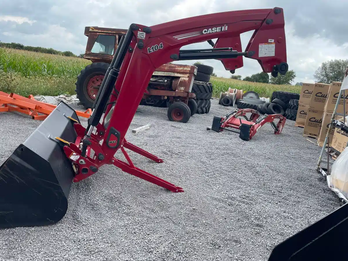 Gallery image 1 for New 2022 Case IH L104 Front End Loader
