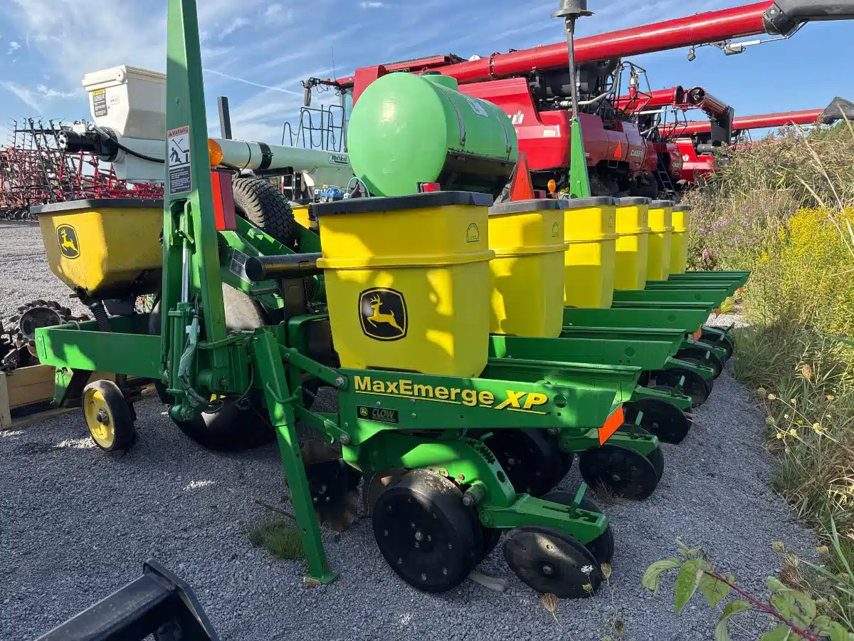 Gallery image 1 for Used 2005 John Deere 1780 Planter