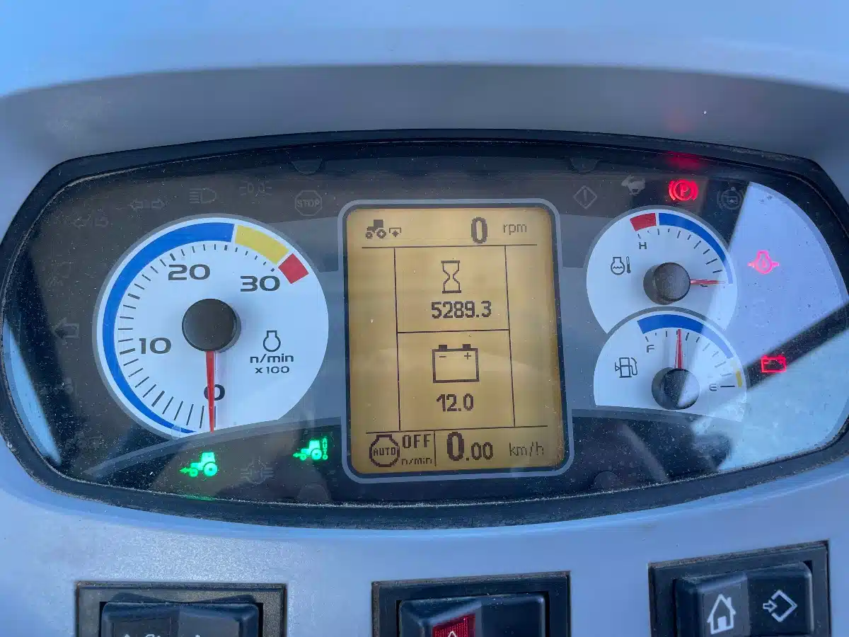 Gallery image 2 for Used 2018 New Holland T4.110F Tractor