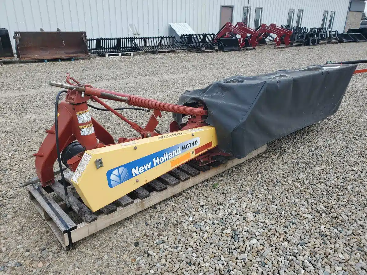Gallery image 2 for Used 2013 New Holland H6740 Disc Mower