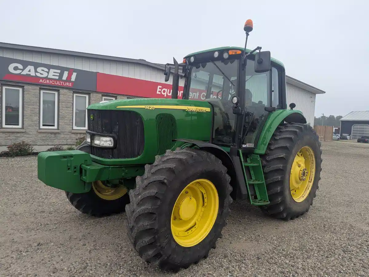 Gallery image 1 for Used 2004 John Deere 7420 Tractor