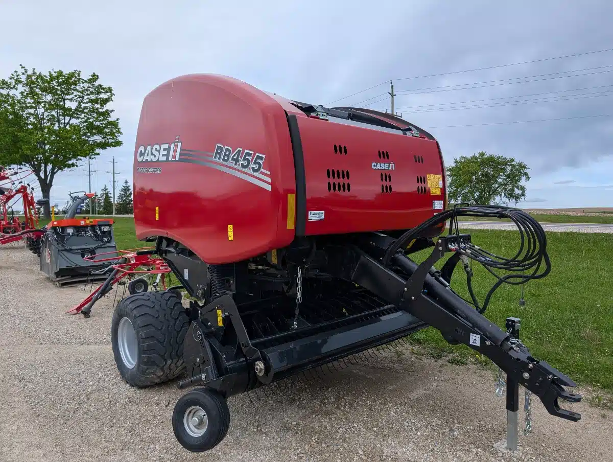 Gallery image 1 for New 2022 Case IH RB455 Round Baler