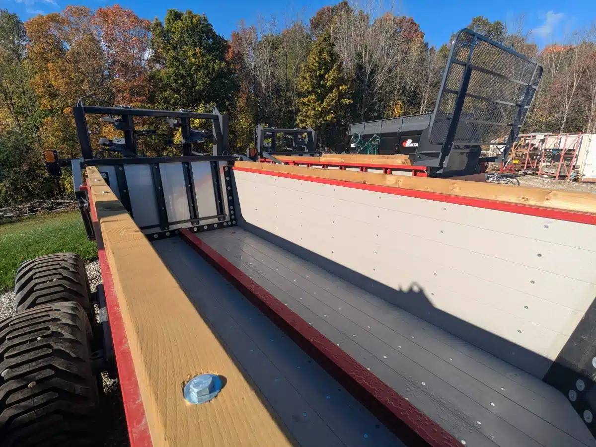 Gallery image 2 for New 2025 Hagedorn HYDRA-SPREAD EXTRAVERT 5290 Manure Spreader