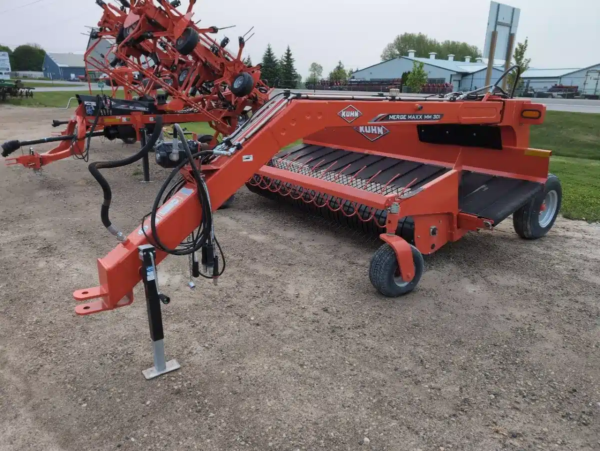 New 2024 Kuhn MERGE MAXX 301 Windrow Merger