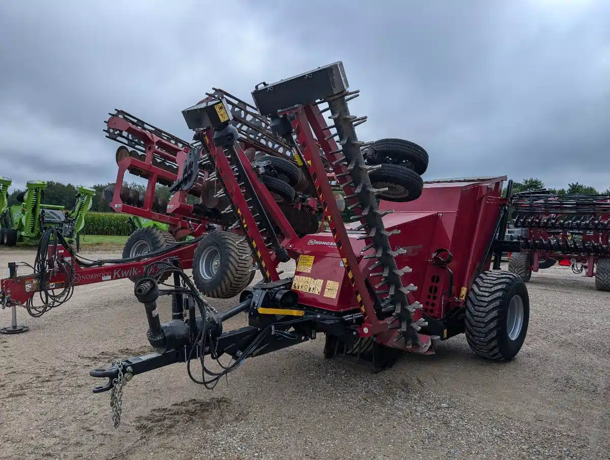 Gallery image 1 for 2019 Kongskilde STONEBEAR SB5200 Rock Picker