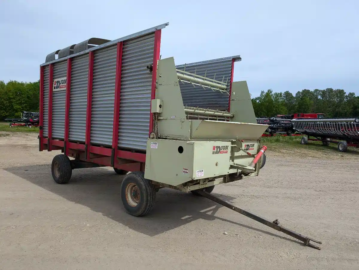Gallery image 2 for Used Dion 1016 Forage Box