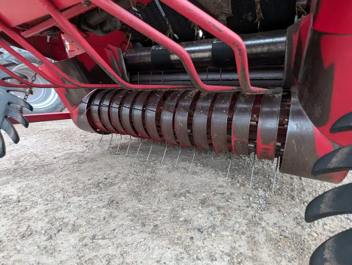 Gallery image 2 for Used Gehl 1475 TDC Round Baler