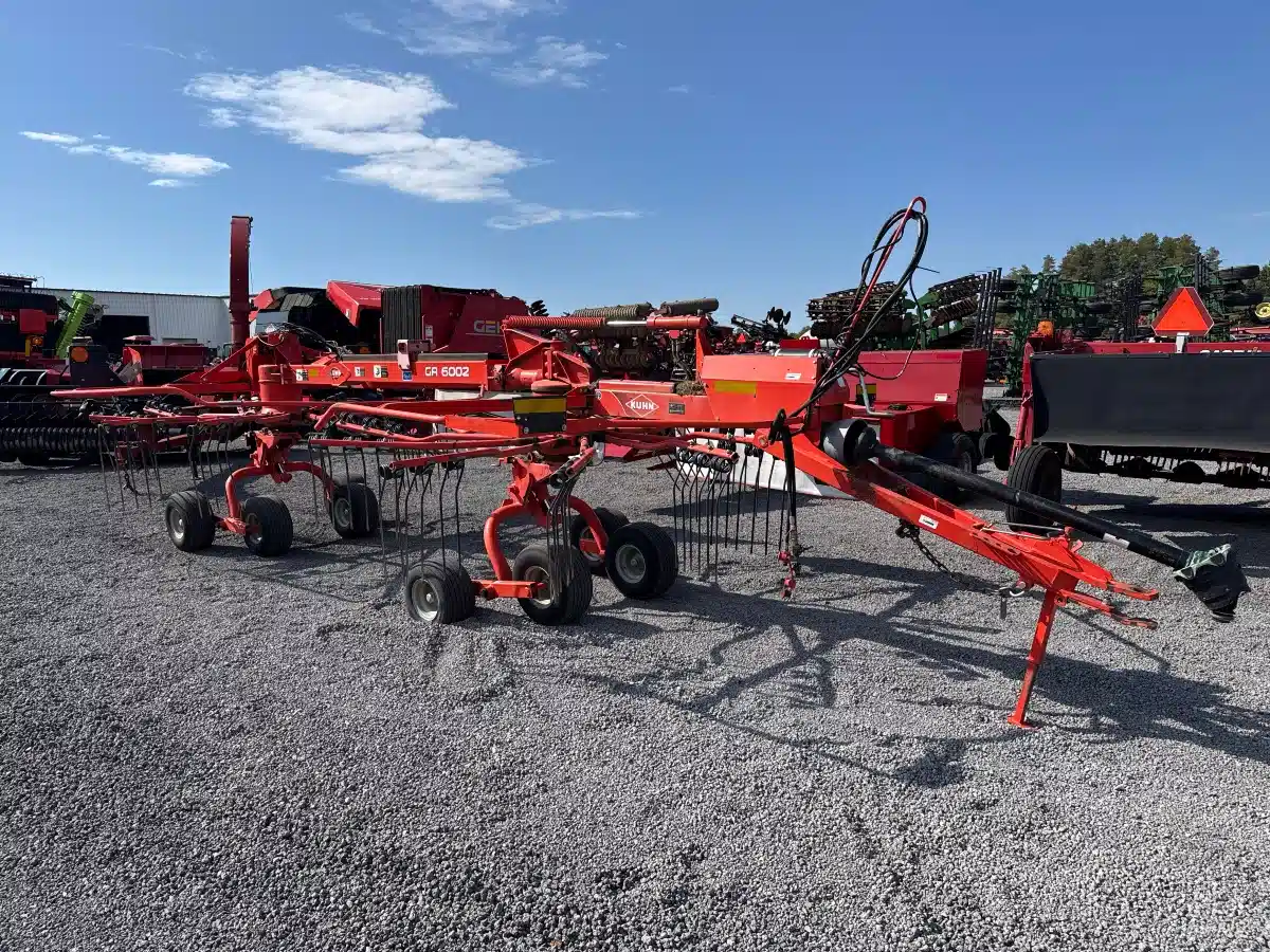 Gallery image 2 for 2019 Kuhn GA 6002 Rake