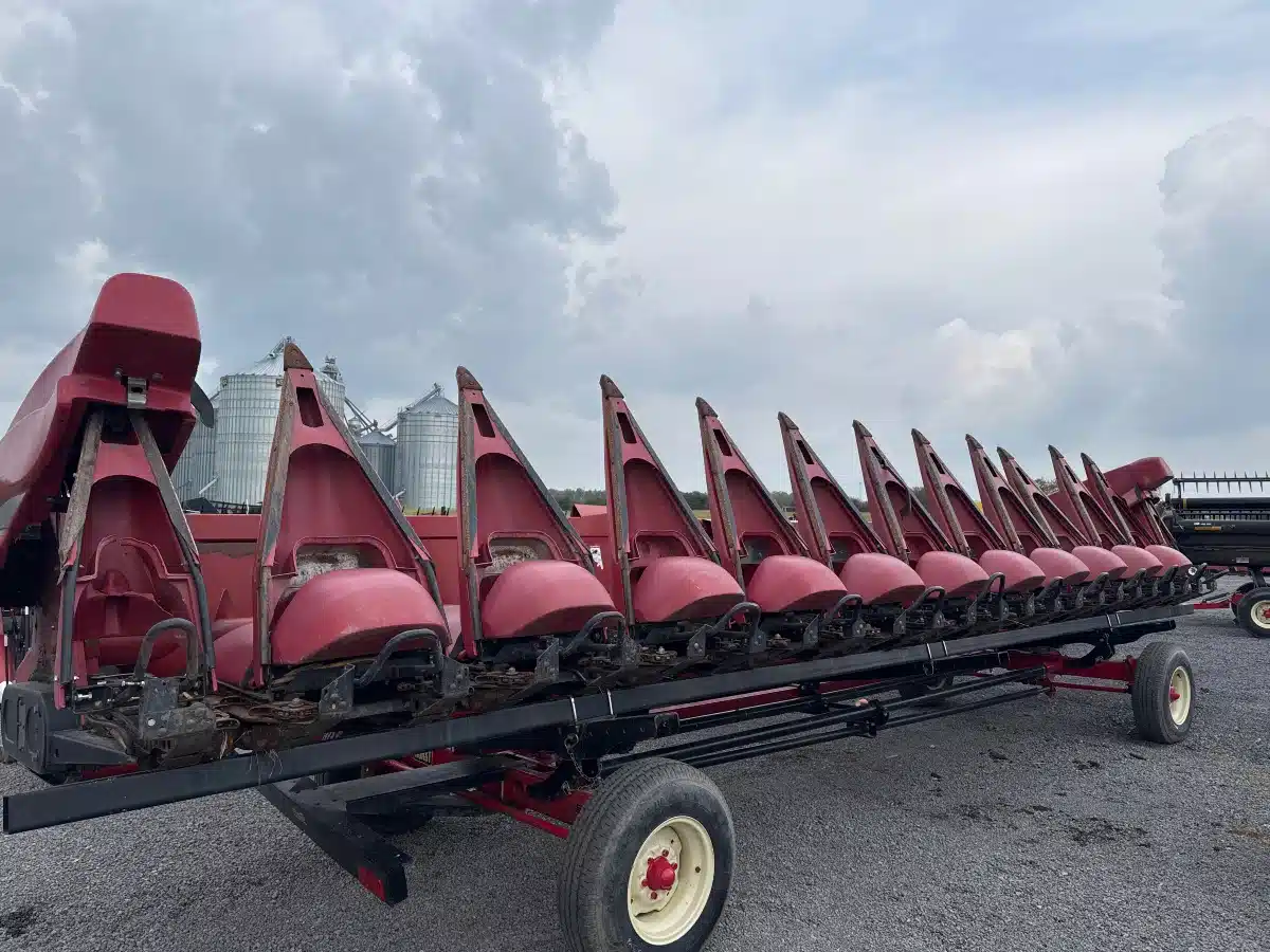 Used 2010 Case IH 3412 Header - Row Crop